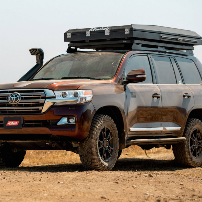 WHAT IS THE DIFFERENCE BETWEEN THE LAND CRUISER 100 SERIES AND 200 SERIES?