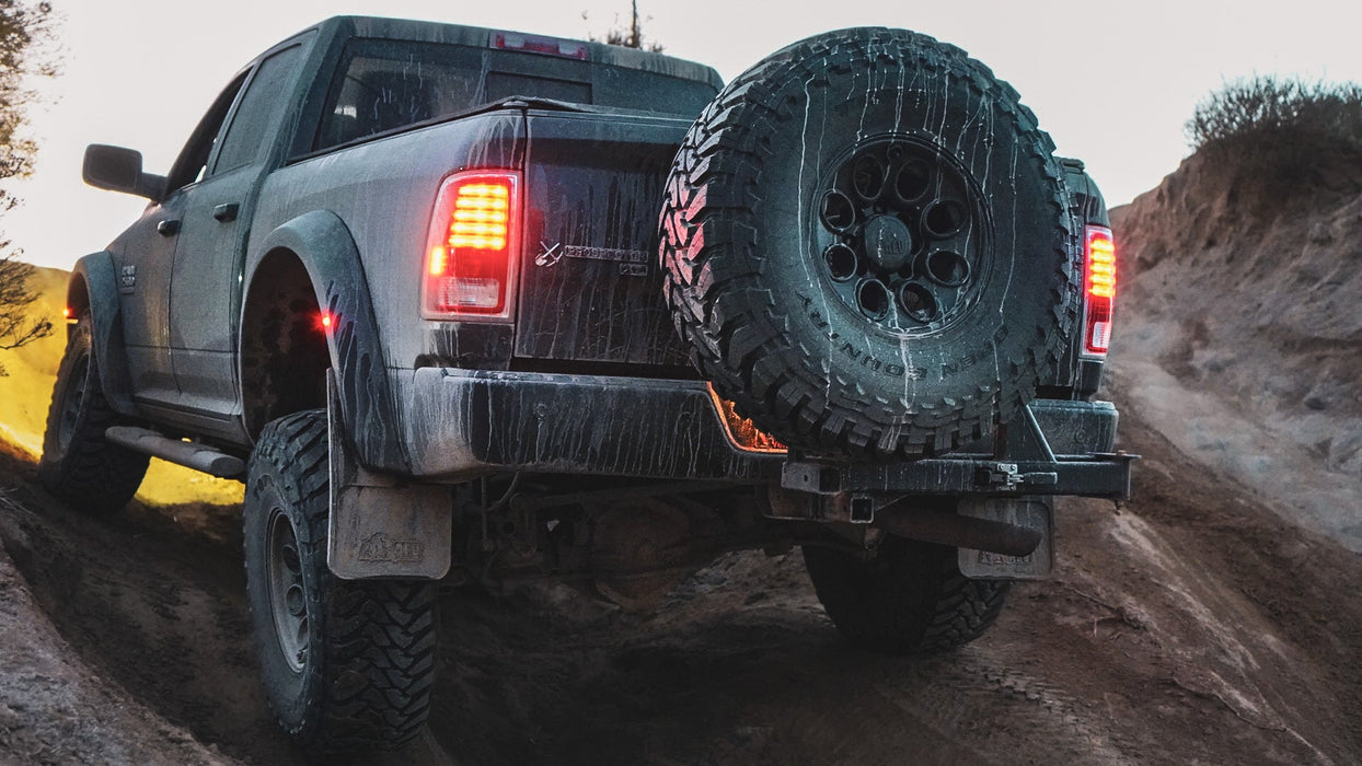 RIG'd UltraSwing® Mega-Fit Spare Tire Hitch Mount