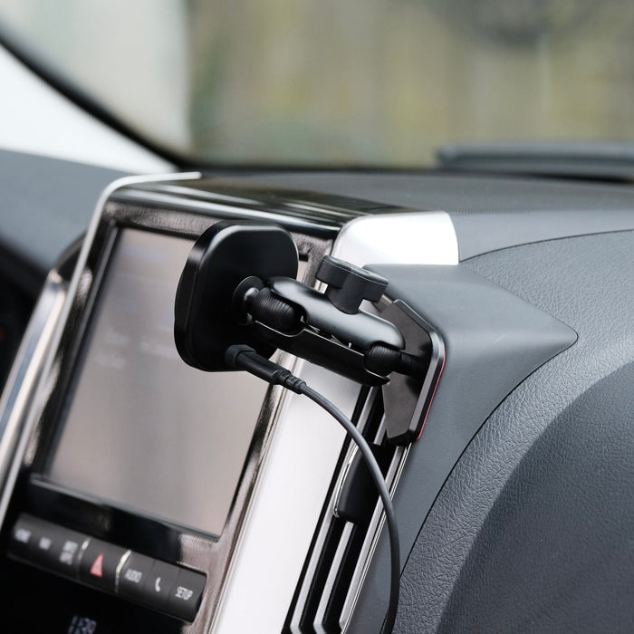 Offroam MagSafe-compatible Phone Mount for Land Cruiser 200 (2016-2021)