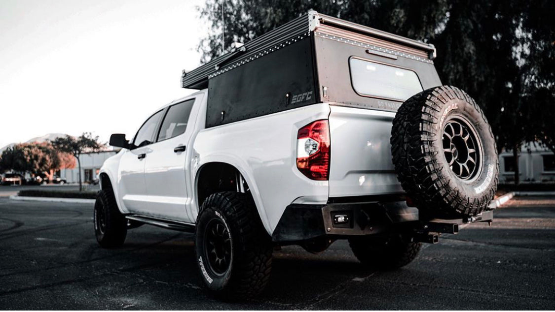 RIG'd UltraSwing® Mega-Fit Spare Tire Hitch Mount